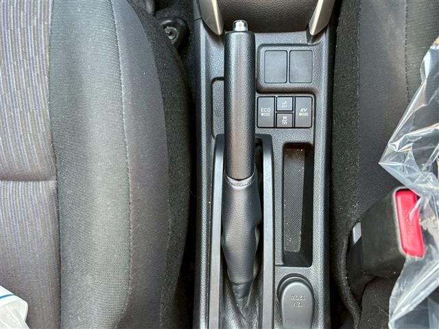 TOYOTA COROLLA FIELDER HYBR 2016 Image 31