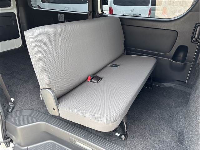 TOYOTA HIACE VAN 2WD 2022 Image 31