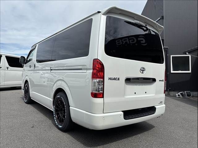 TOYOTA HIACE VAN 2WD 2022 Image 31