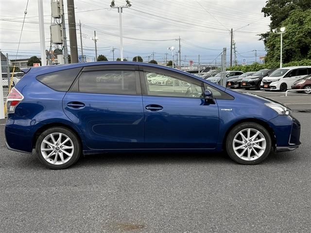 TOYOTA PRIUS ALPHA 2015 Image 31