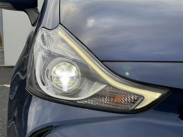 TOYOTA PRIUS ALPHA 2015 Image 31