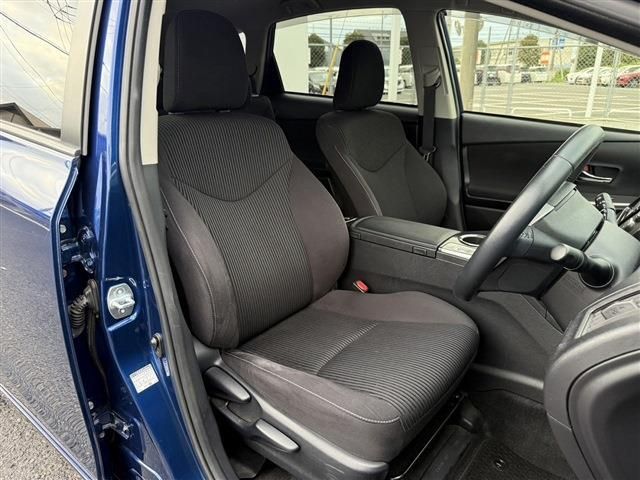 TOYOTA PRIUS ALPHA 2015 Image 31