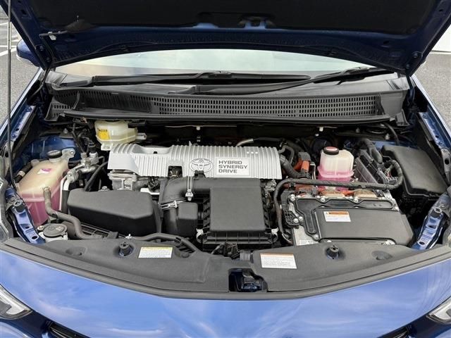 TOYOTA PRIUS ALPHA 2015 Image 31