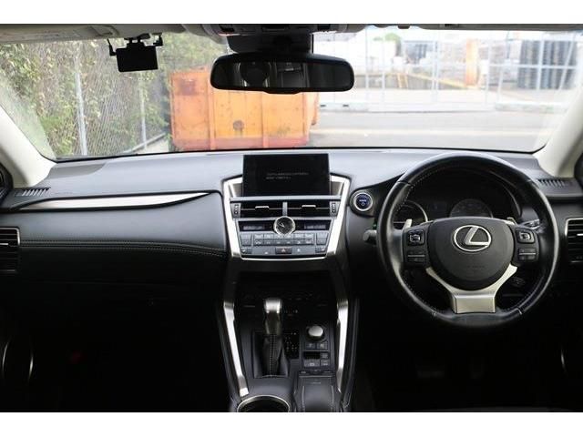TOYOTA LEXUS NX300H 2015 Image 31