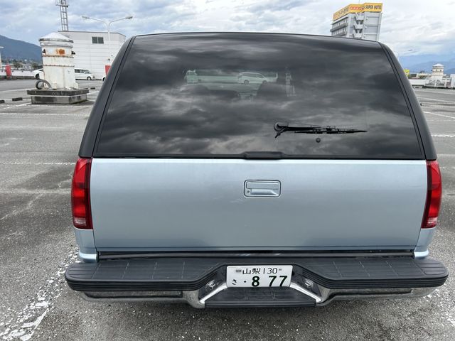 CHEVROLET SUBURBAN 2001 Image 31
