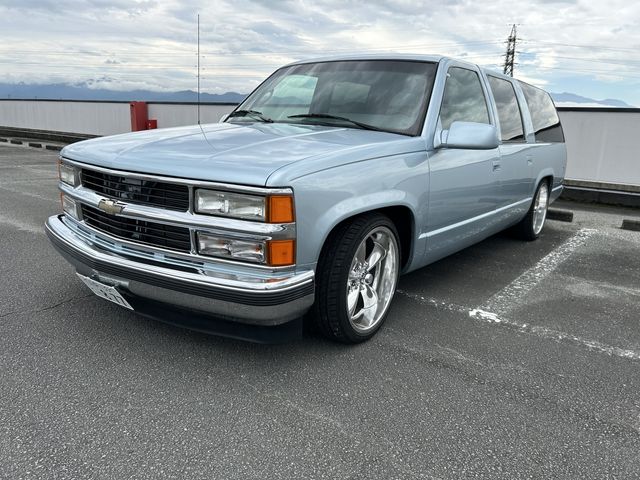 CHEVROLET SUBURBAN 2001 Image 31