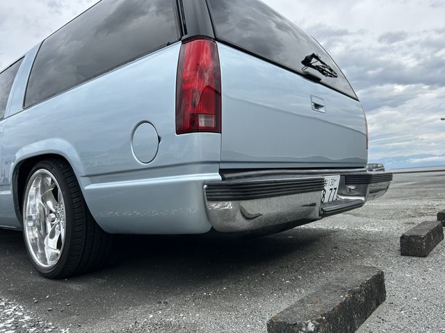 CHEVROLET SUBURBAN 2001 Image 31