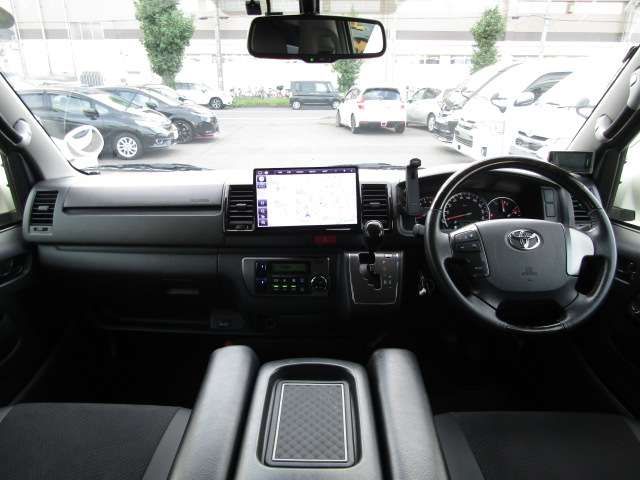 TOYOTA HIACE VAN 2WD 2016 Image 31