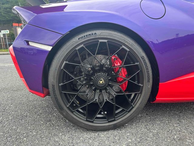 LAMBORGHINI HURACAN 2023 Image 31