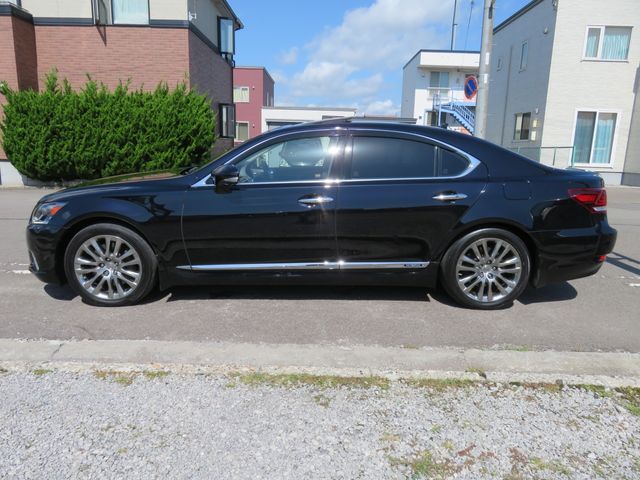 TOYOTA LEXUS LS600H 2013 Image 31