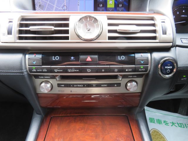 TOYOTA LEXUS LS600H 2013 Image 31