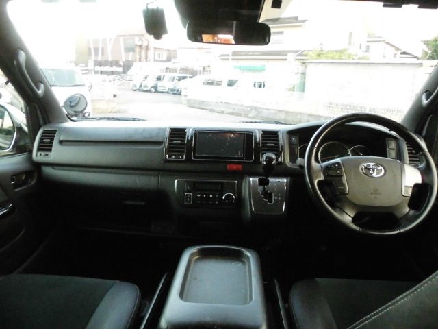 TOYOTA REGIUSACE VAN 2WD 2020 Image 31