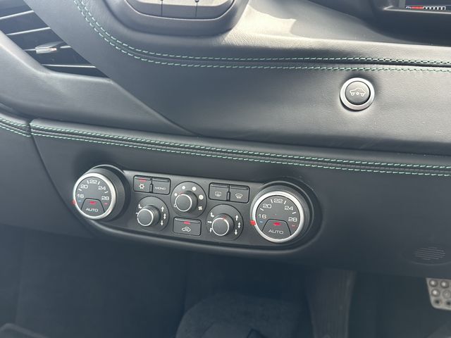 FERRARI 488GTB 2017 Image 31