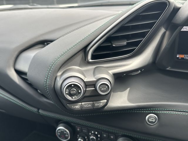 FERRARI 488GTB 2017 Image 31