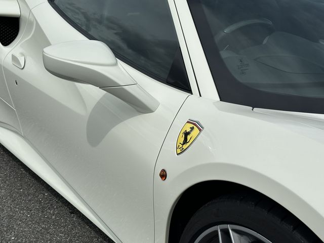 FERRARI 488GTB 2017 Image 31
