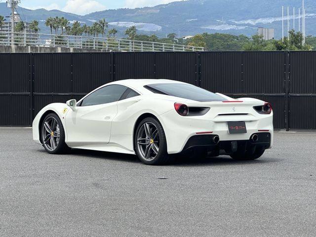 FERRARI 488GTB 2017 Image 31