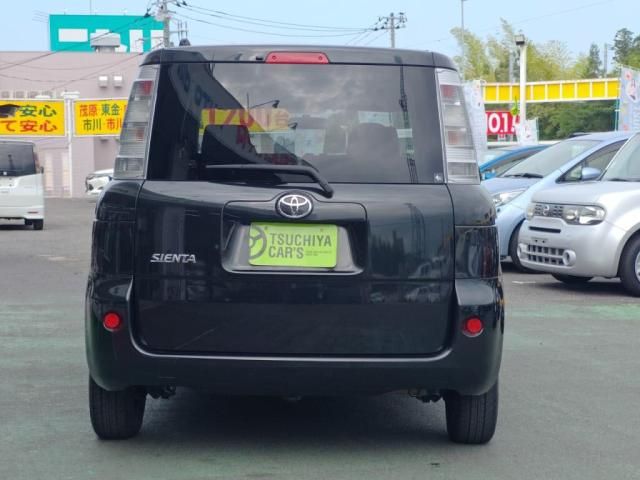 TOYOTA SIENTA 2012 Image 31