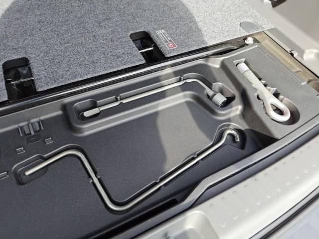 TOYOTA SIENTA 2012 Image 31