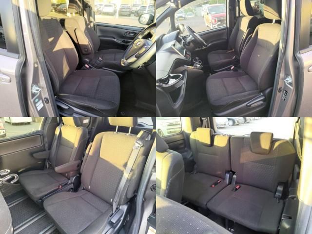 TOYOTA VOXY HYBRID 2017 Image 31