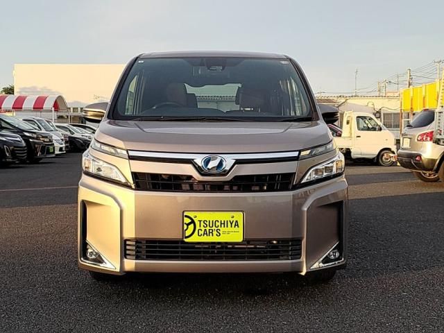 TOYOTA VOXY HYBRID 2017 Image 31