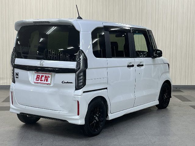 HONDA N BOX CUSTOM 2023 Image 31