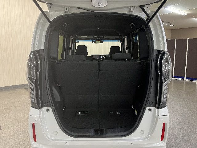 HONDA N BOX CUSTOM 2023 Image 31