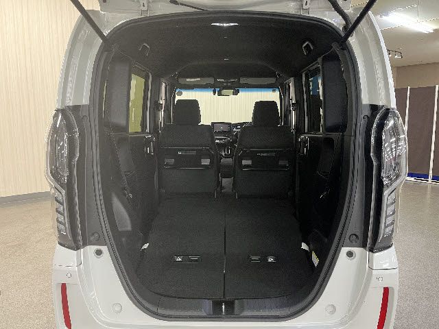 HONDA N BOX CUSTOM 2023 Image 31