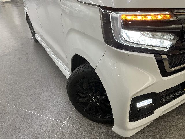 HONDA N BOX CUSTOM 2023 Image 31