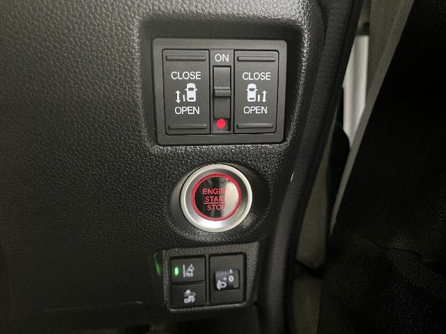 HONDA N BOX CUSTOM 2023 Image 31