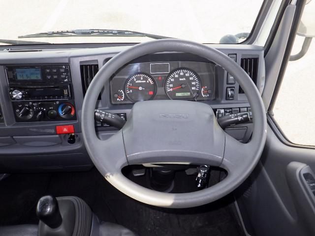 ISUZU ELF 2019 Image 31
