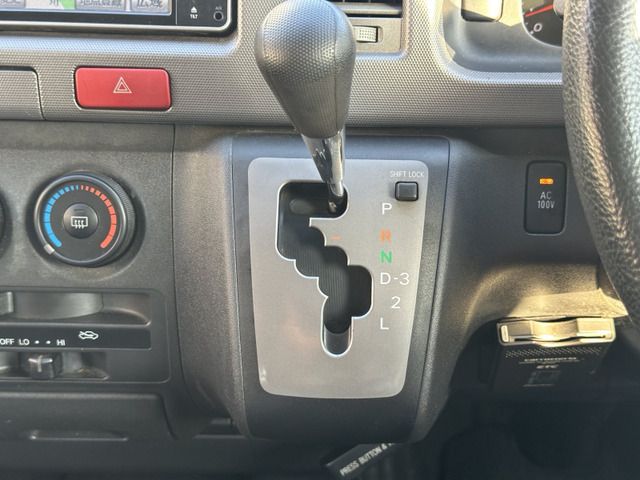 TOYOTA HIACE VAN 4WD 2005 Image 31