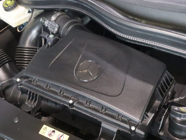 MERCEDES BENZ V CLAS 2021 Image 31