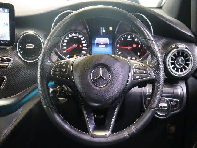 MERCEDES BENZ V CLAS 2021 Image 31