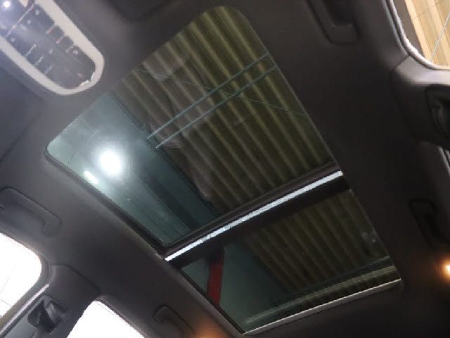 PORSCHE MACAN 2019 Image 31