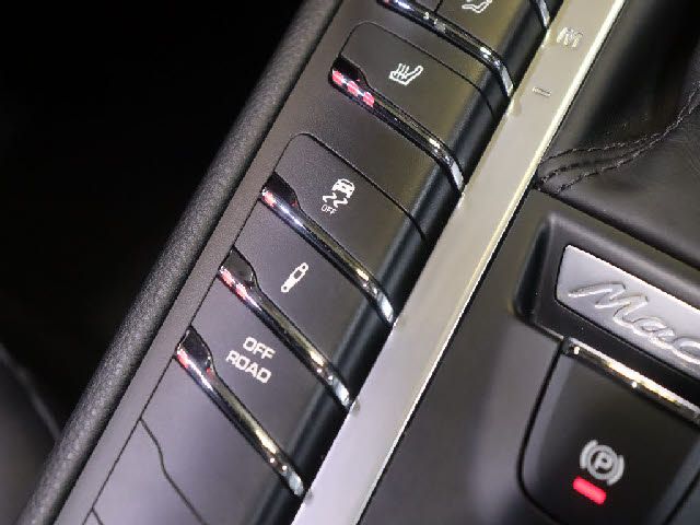 PORSCHE MACAN 2019 Image 31