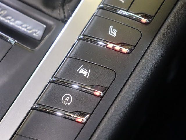 PORSCHE MACAN 2019 Image 31