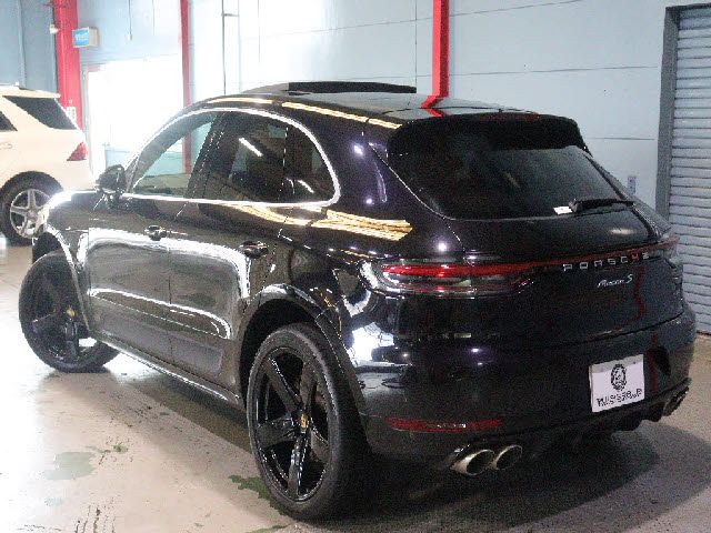 PORSCHE MACAN 2019 Image 31