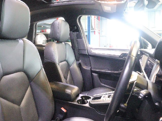 PORSCHE MACAN 2019 Image 31