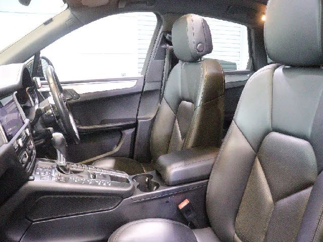 PORSCHE MACAN 2019 Image 31