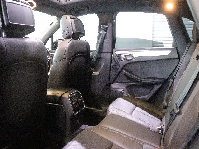 PORSCHE MACAN 2019 Image 31