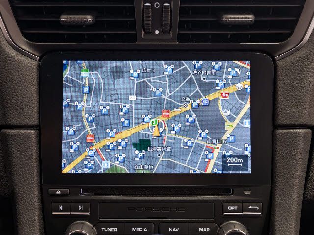 PORSCHE 911 2018 Image 31