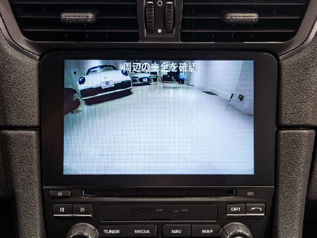 PORSCHE 911 2018 Image 31