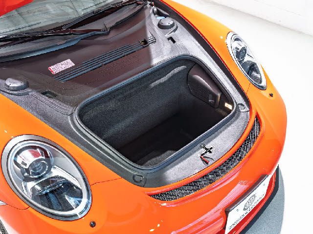 PORSCHE 911 2018 Image 31