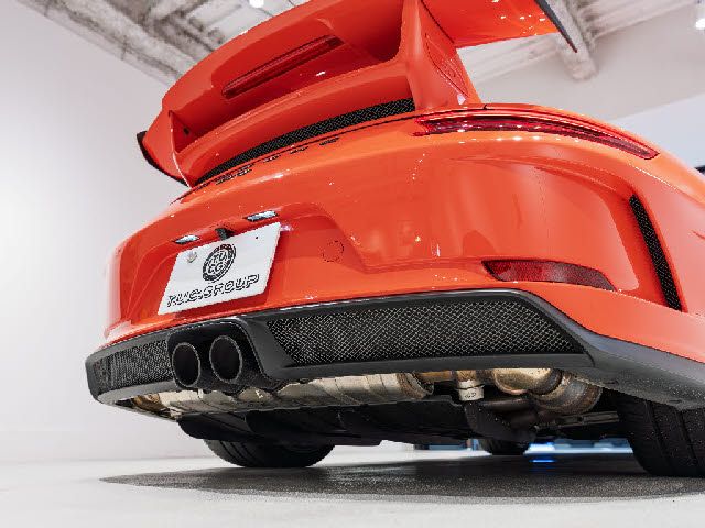 PORSCHE 911 2018 Image 31