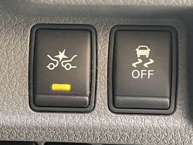 NISSAN NV350 CARAVAN 2017 Image 31