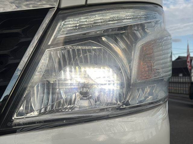 NISSAN NV350 CARAVAN 2017 Image 31