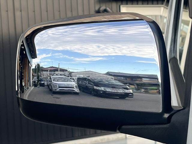 NISSAN NV350 CARAVAN 2017 Image 31