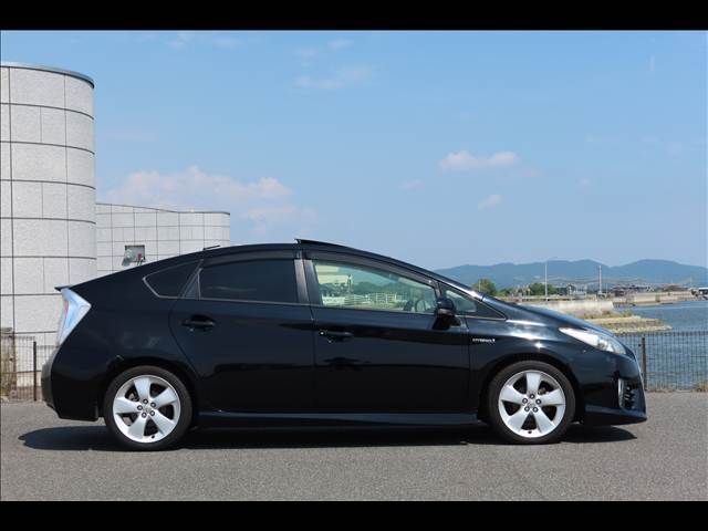 TOYOTA PRIUS 2012 Image 31