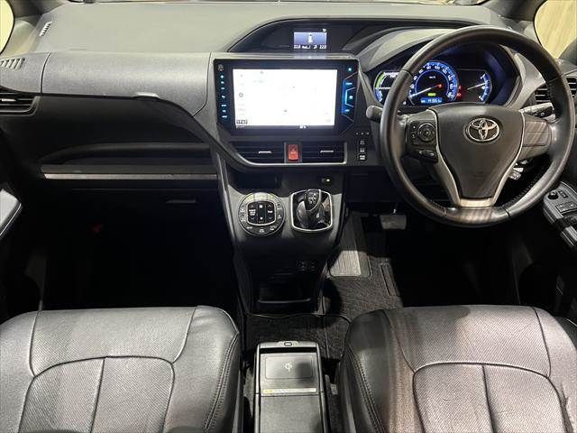 TOYOTA VOXY HYBRID 2014 Image 31