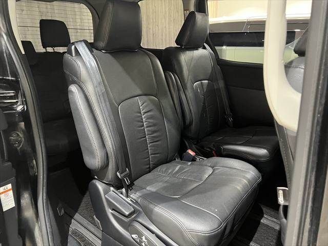 TOYOTA VOXY HYBRID 2014 Image 31